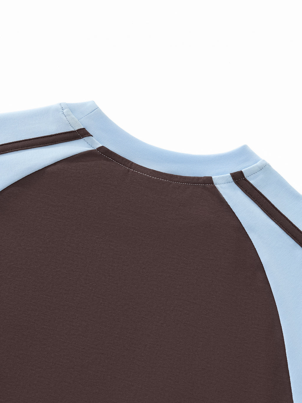 27' Contrast Slim fit T-Shirt (black print)