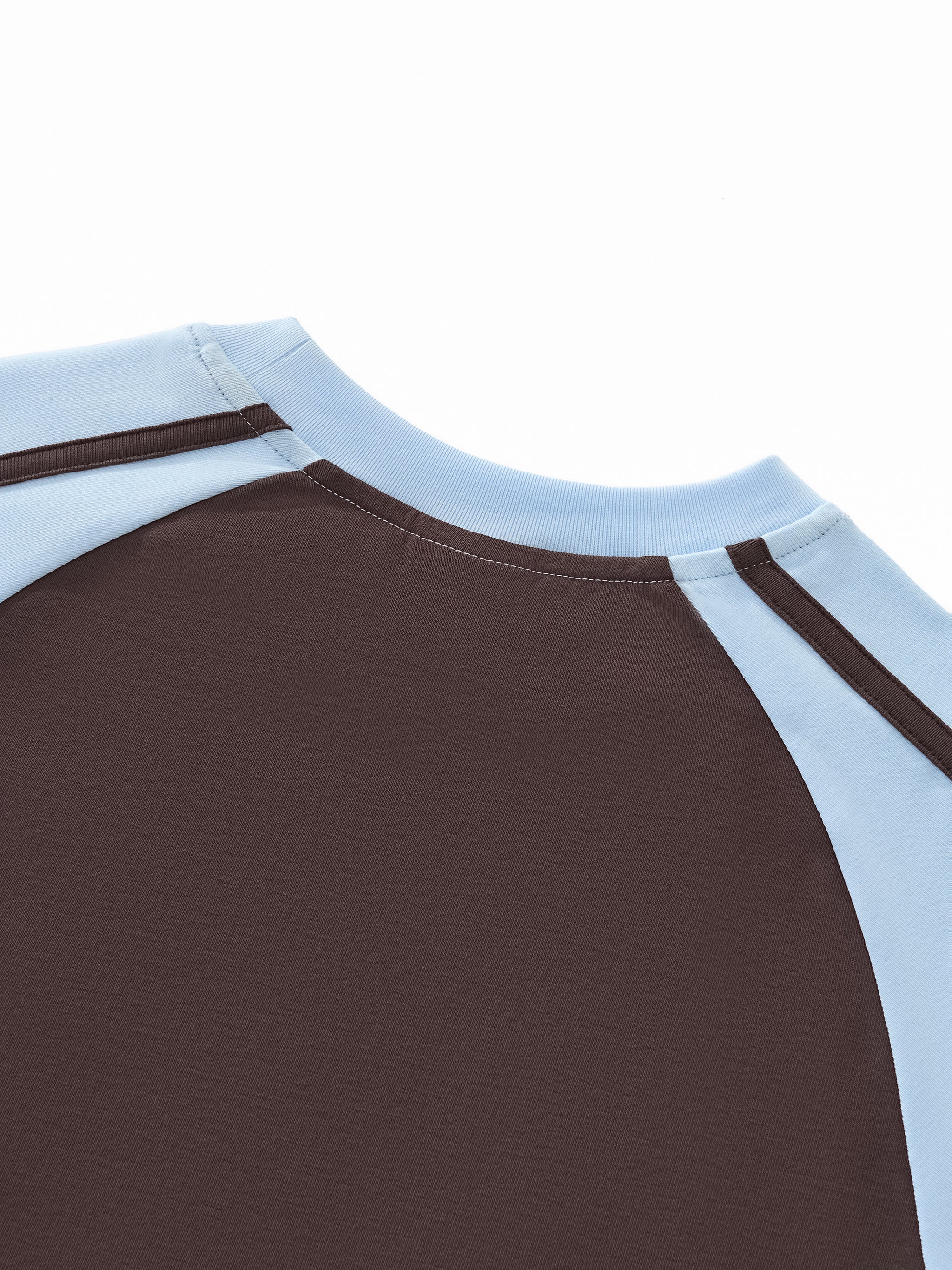 27' Contrast Slim fit T-Shirt (black print)